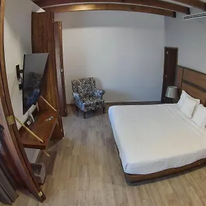 Diana Hotel